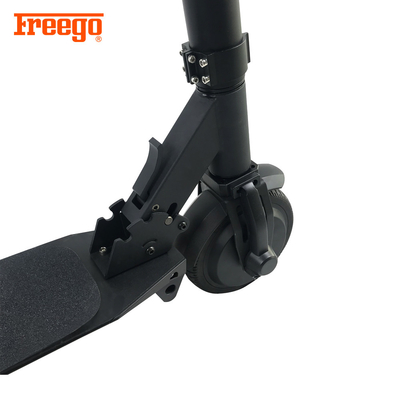 Kick Assist Otomatik Ayak Scooter / Şarj Edilebilir Erkek Elektrikli Scooter 10-15km